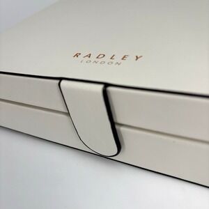 Radley London Jewelry Box White Magnetic Closure